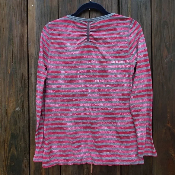 π
ΊST. John's Bay Active long sleeves top. SMβ¦ - Picture 3 of 3